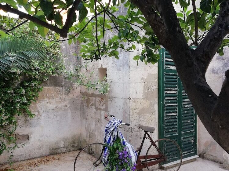 بنسيون Agorà Suites & Apartments