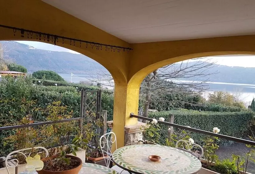 Aamiaismajoitus (B&B) Il Nido Del Falco