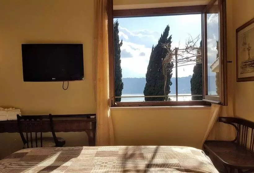 Aamiaismajoitus (B&B) Il Nido Del Falco
