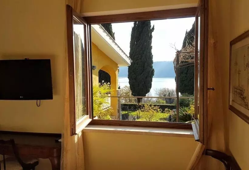 Aamiaismajoitus (B&B) Il Nido Del Falco