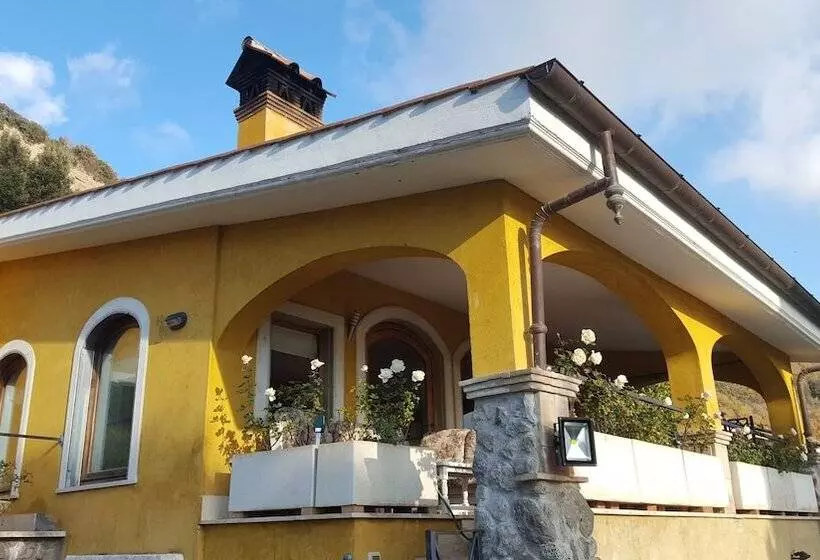 Aamiaismajoitus (B&B) Il Nido Del Falco