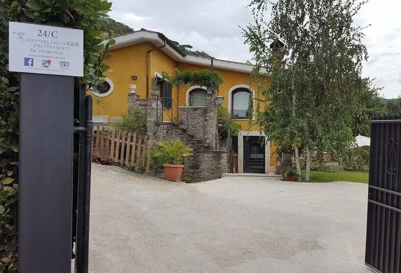 Aamiaismajoitus (B&B) Il Nido Del Falco