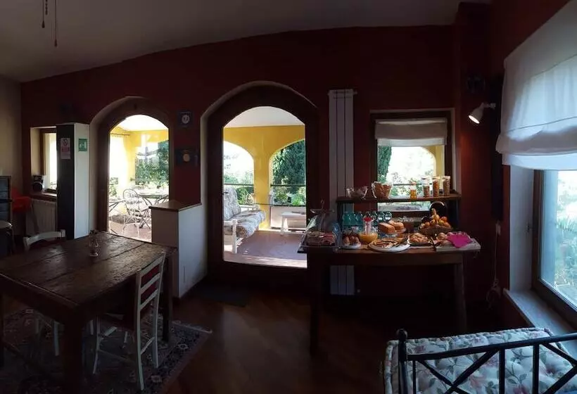 Aamiaismajoitus (B&B) Il Nido Del Falco