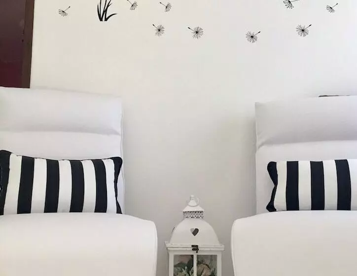 ベッドアンドブレックファースト Resort La Magnolia