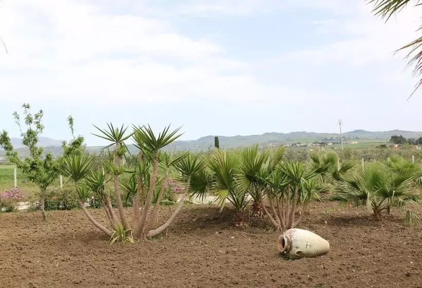 ベッドアンドブレックファースト Villa Delle Palme Delfina