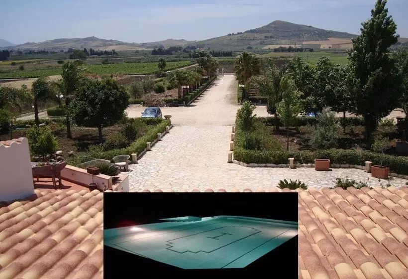 ベッドアンドブレックファースト Villa Delle Palme Delfina