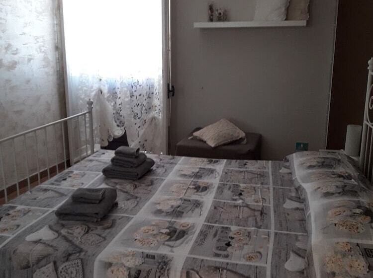 مبيت وإفطار Villa San Nicola