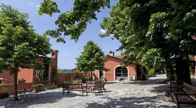 Maaseutuhotelli La Casa Rossa