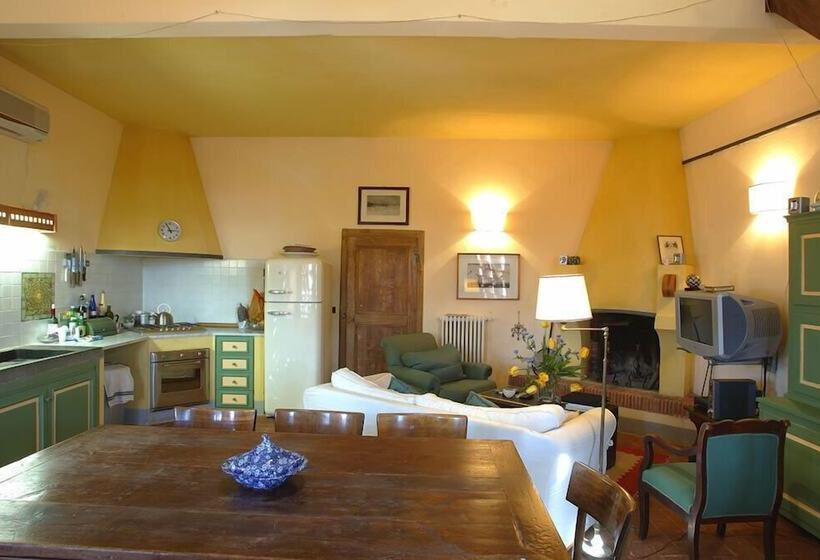 فندق ريفى La Casa Rossa