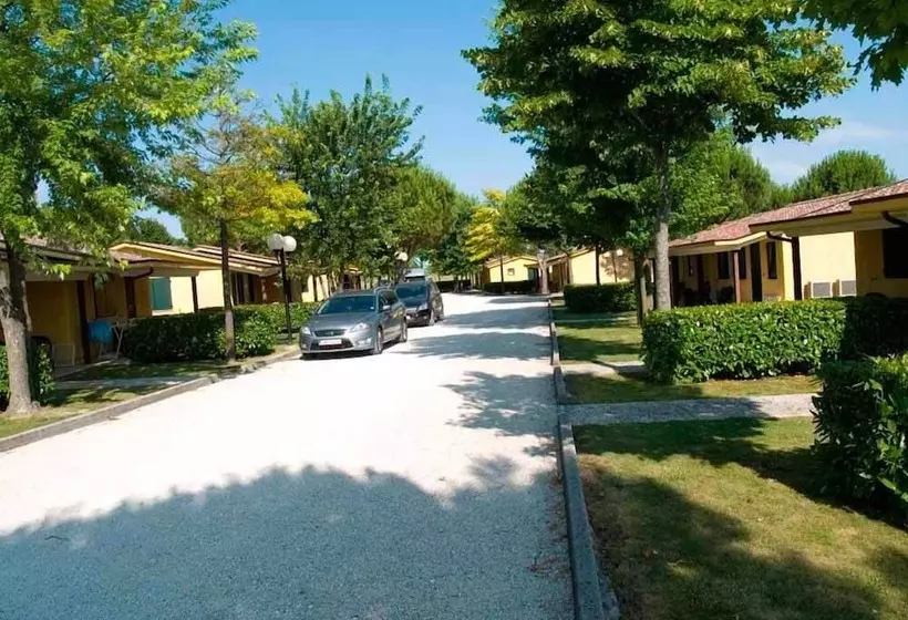 Lomakeskus Centro Vacanze Verde Azzurro