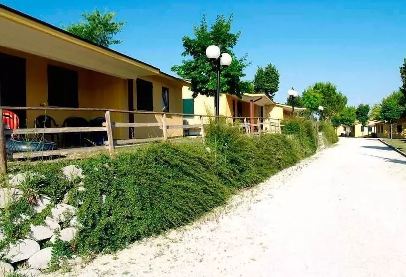 Lomakeskus Centro Vacanze Verde Azzurro