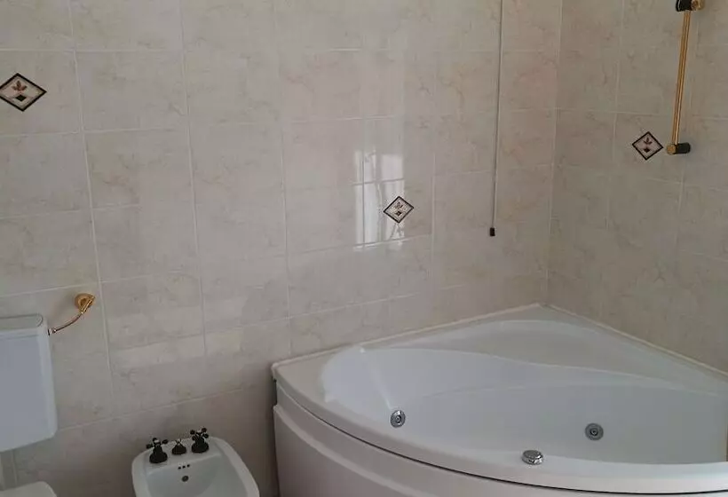 ベッドアンドブレックファースト Le Cicogne