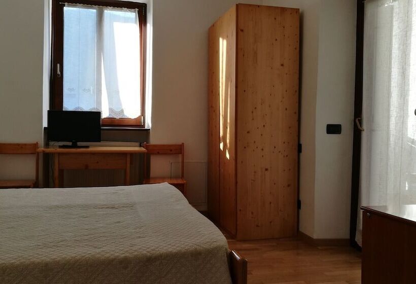 ベッドアンドブレックファースト Le Cicogne