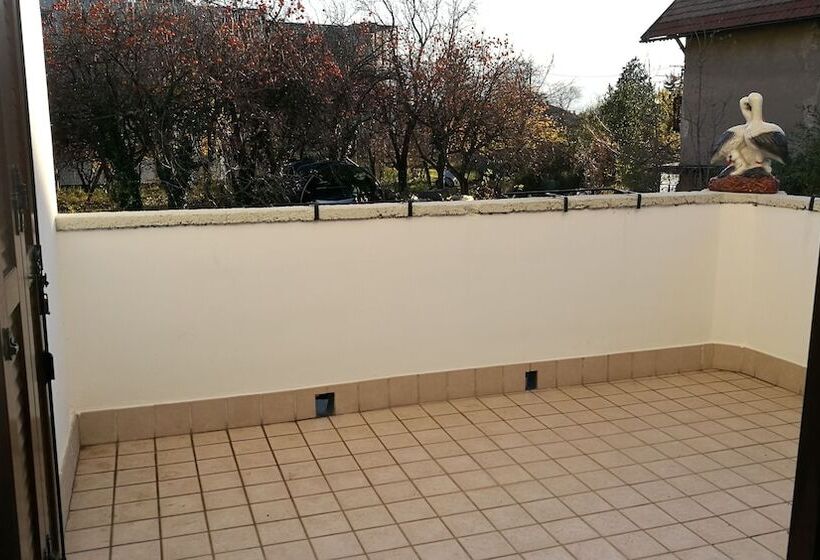 ベッドアンドブレックファースト Le Cicogne