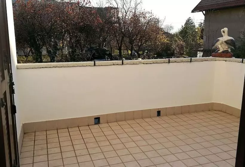 ベッドアンドブレックファースト Le Cicogne