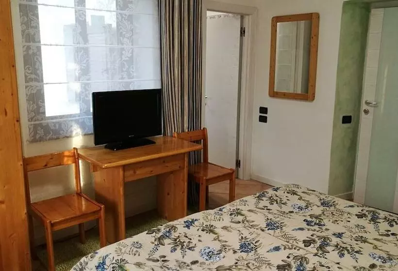 ベッドアンドブレックファースト Le Cicogne