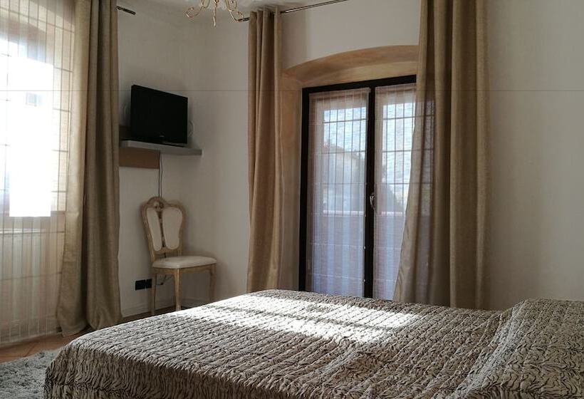 ベッドアンドブレックファースト Le Cicogne