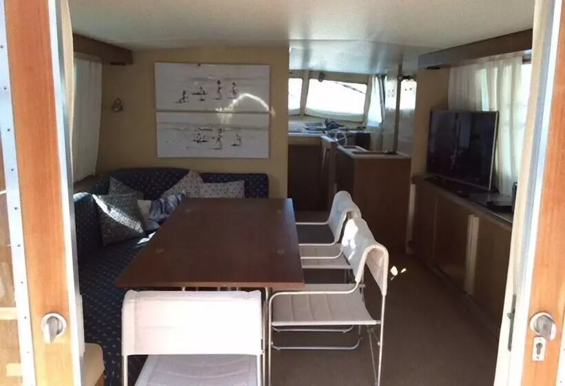 ホテル Yacht Suite Rosignano Solvay