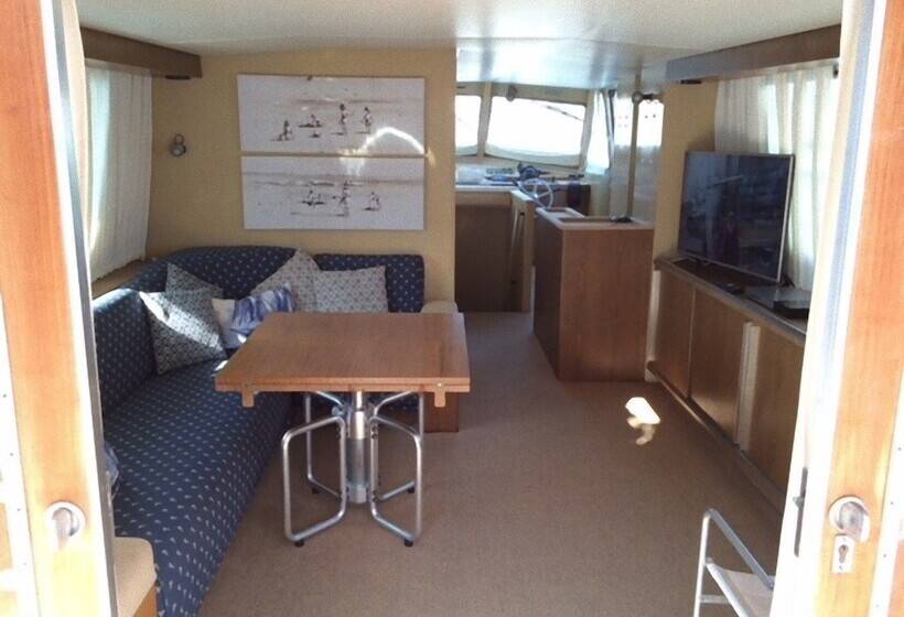 בית מלון כפרי Yacht Suite Rosignano Solvay