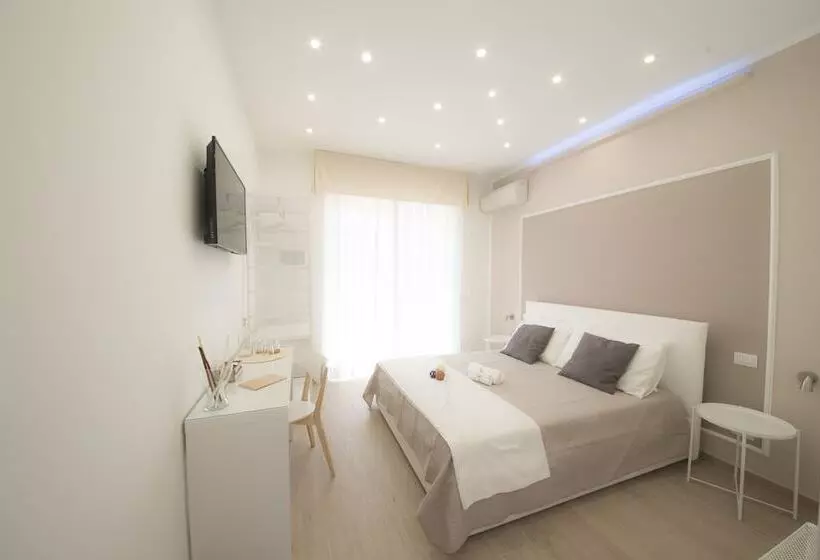 پانسیون Cherie B&b  Salerno