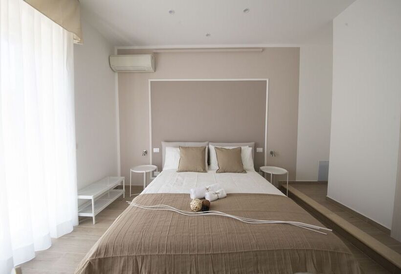 پانسیون Cherie B&b  Salerno