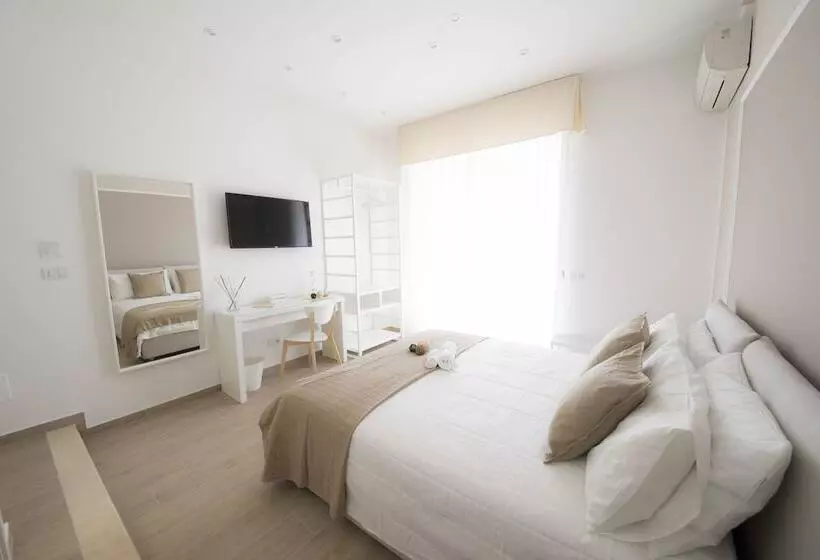 پانسیون Cherie B&b  Salerno