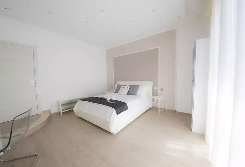 پانسیون Cherie B&b  Salerno