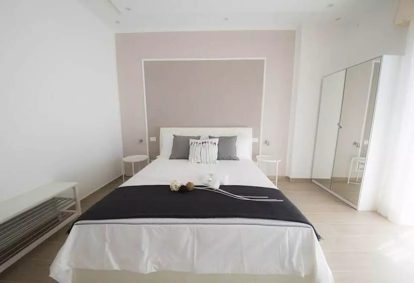 پانسیون Cherie B&b  Salerno