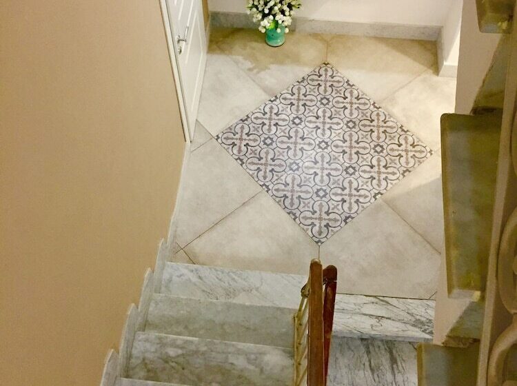 ベッドアンドブレックファースト Angioy 18