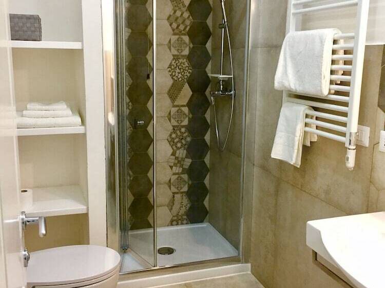 ベッドアンドブレックファースト Angioy 18