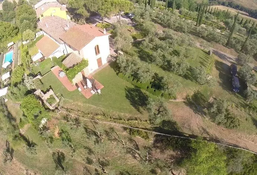 田舎風ホテル La Rocca Di Montalbino