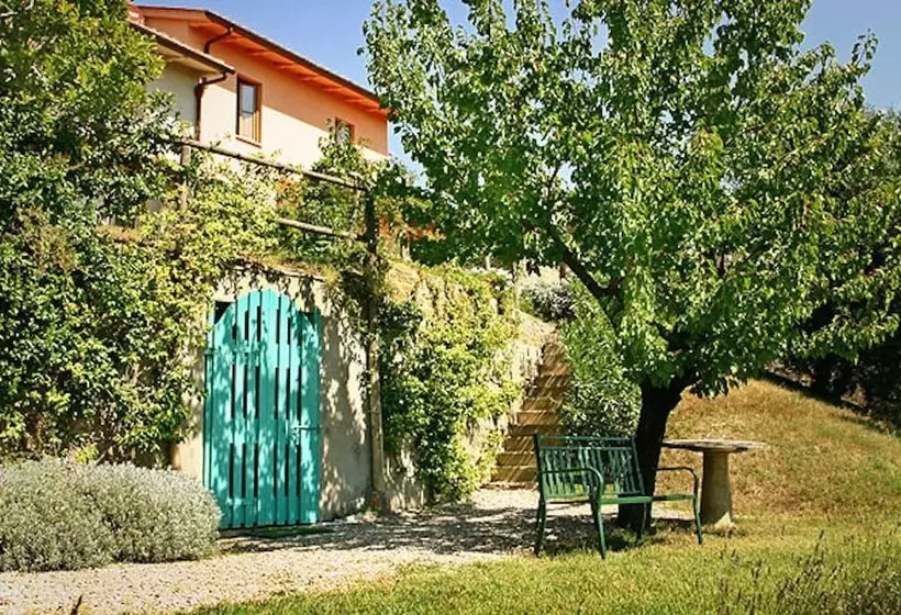 田舎風ホテル La Rocca Di Montalbino