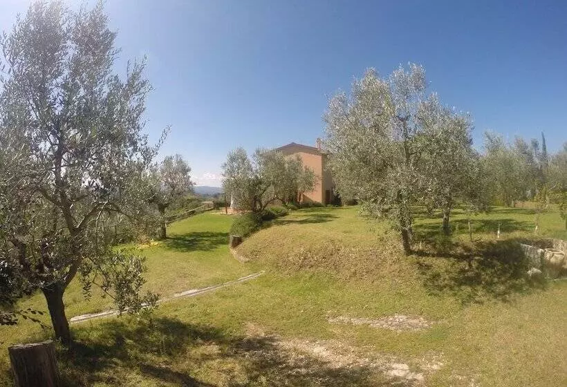 田舎風ホテル La Rocca Di Montalbino