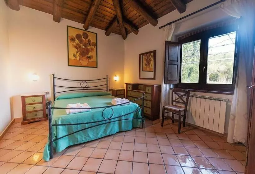 Maaseutuhotelli Pie  D Ulivo