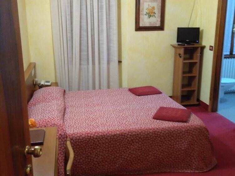 بنسيون Locanda Da Cines