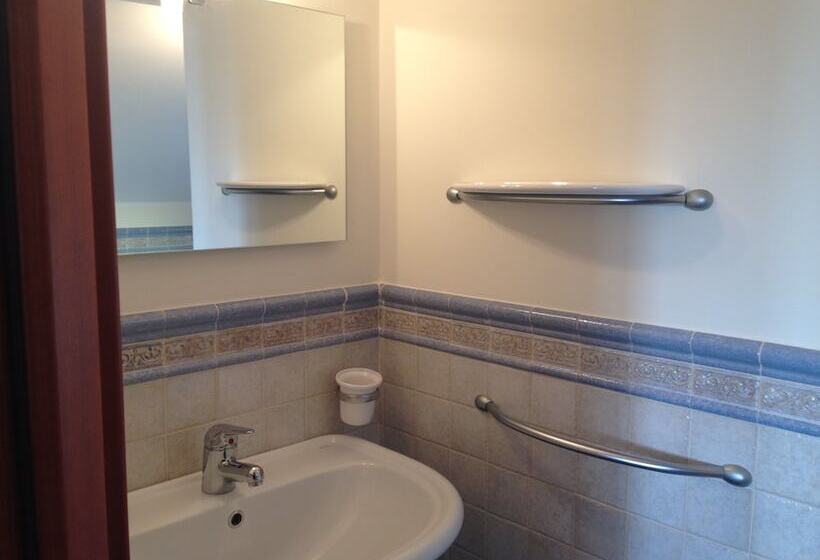 פנסיון Villa La Scogliera