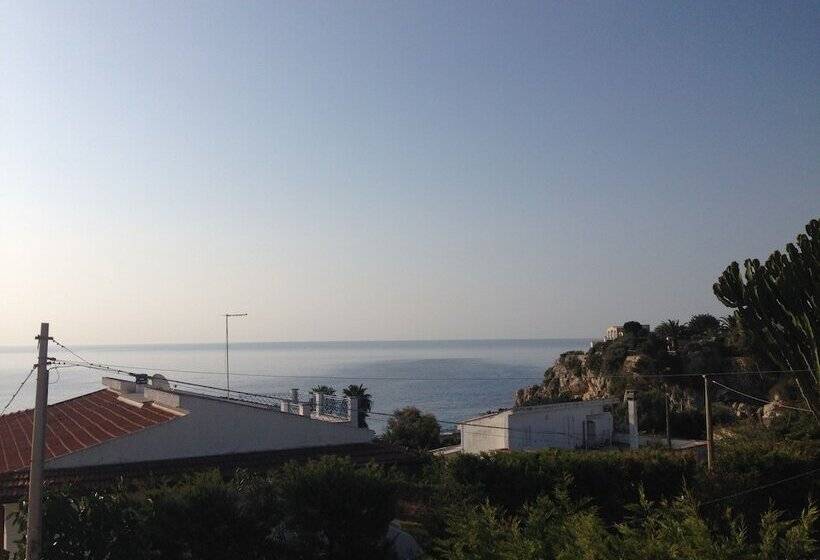 פנסיון Villa La Scogliera