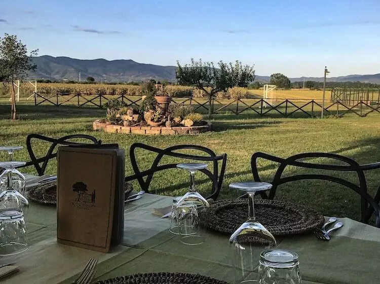 Maaseutuhotelli Agriturismo La Colmata