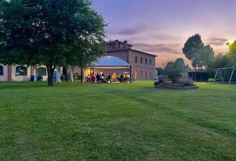 Maaseutuhotelli Agriturismo La Colmata