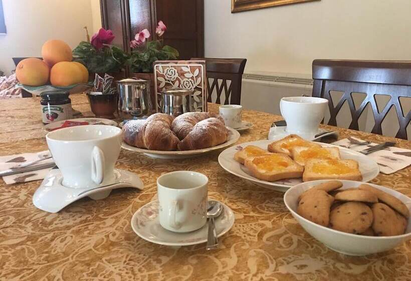 Пансион La Quercia Antica B&b