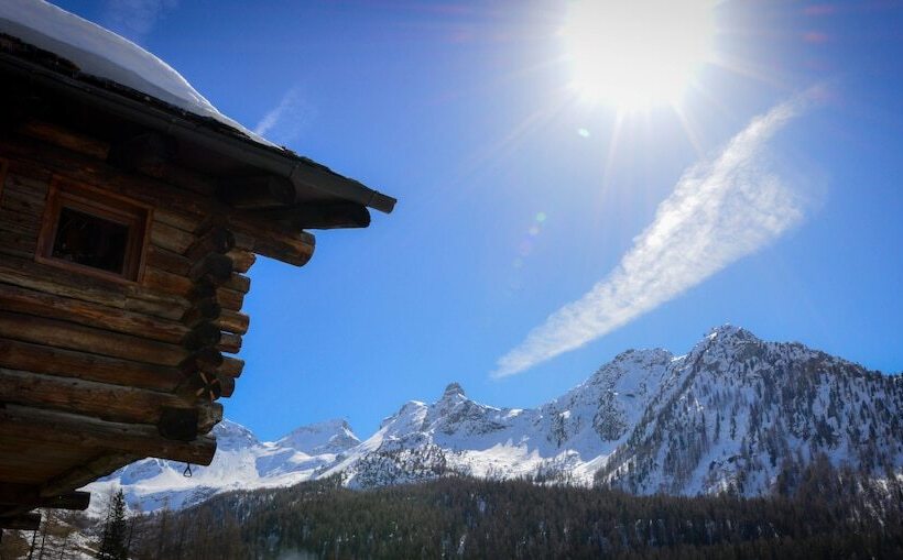 بنسيون Rifugio Vieux Crest