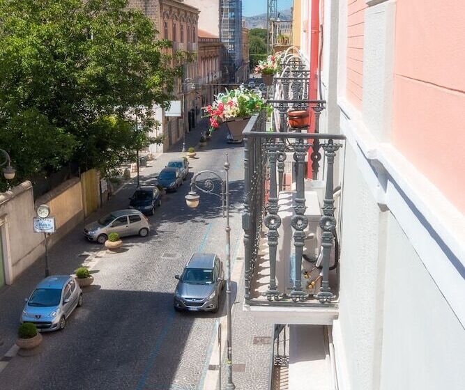 B&b Mariella S House