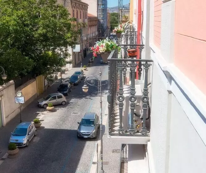 B&b Mariella S House