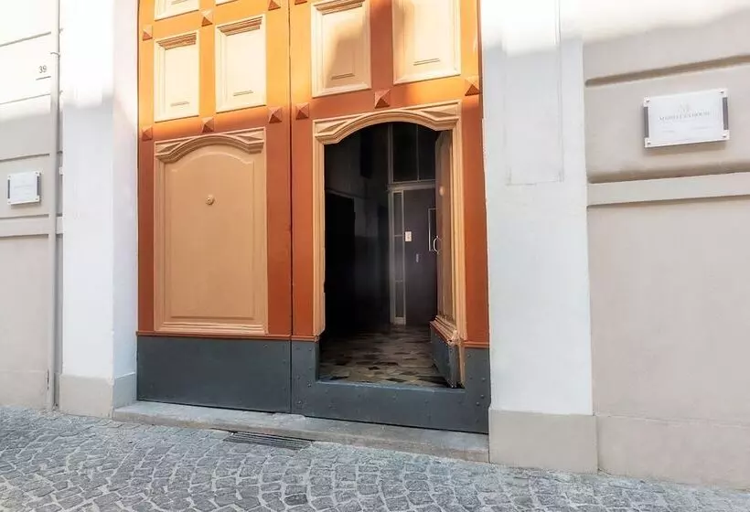 B&b Mariella S House