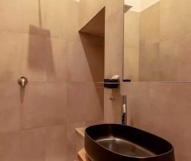 B&b Mariella S House