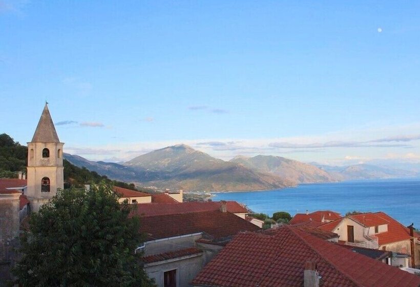 مبيت وإفطار Ispani Inn Resort