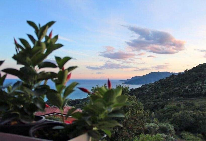 مبيت وإفطار Ispani Inn Resort