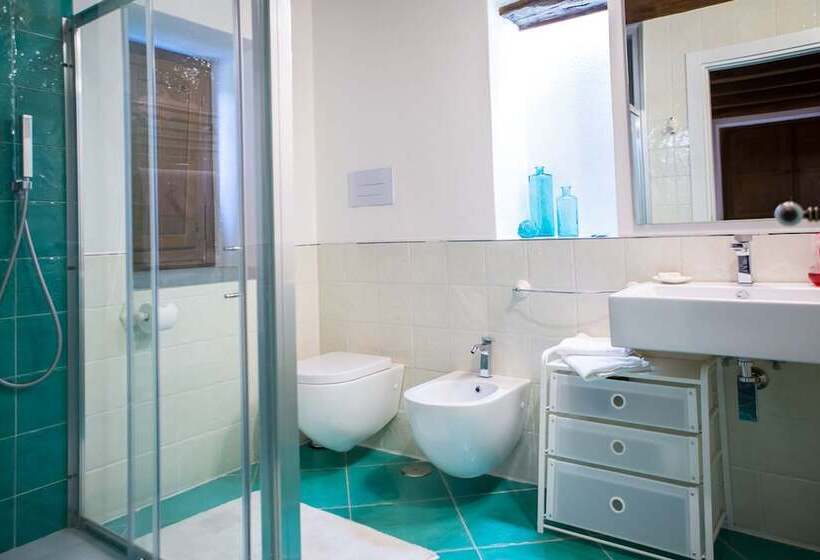 مبيت وإفطار Ispani Inn Resort