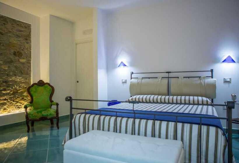 مبيت وإفطار Ispani Inn Resort