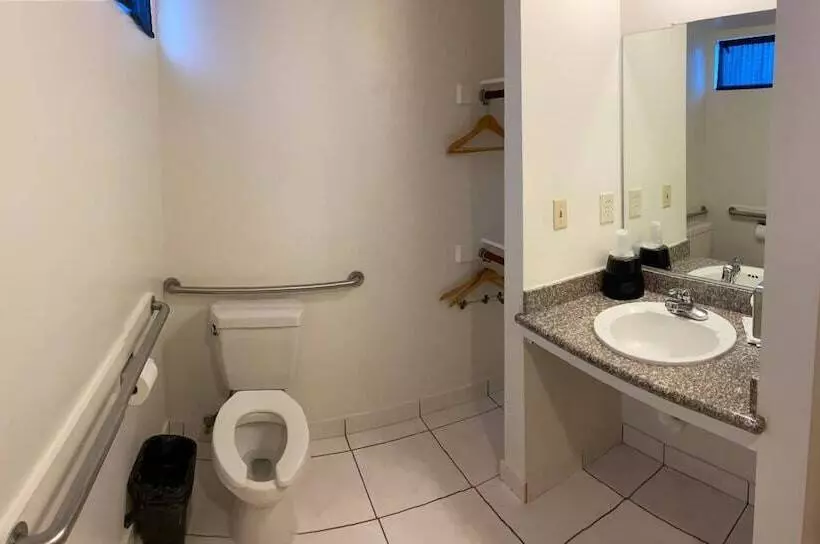 モーテル Vantage Point Inn Woodland Hills